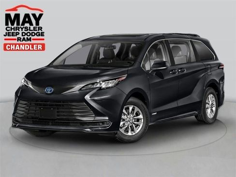 Used 2023 Toyota Sienna XSE w/ XSE Plus Package image 1