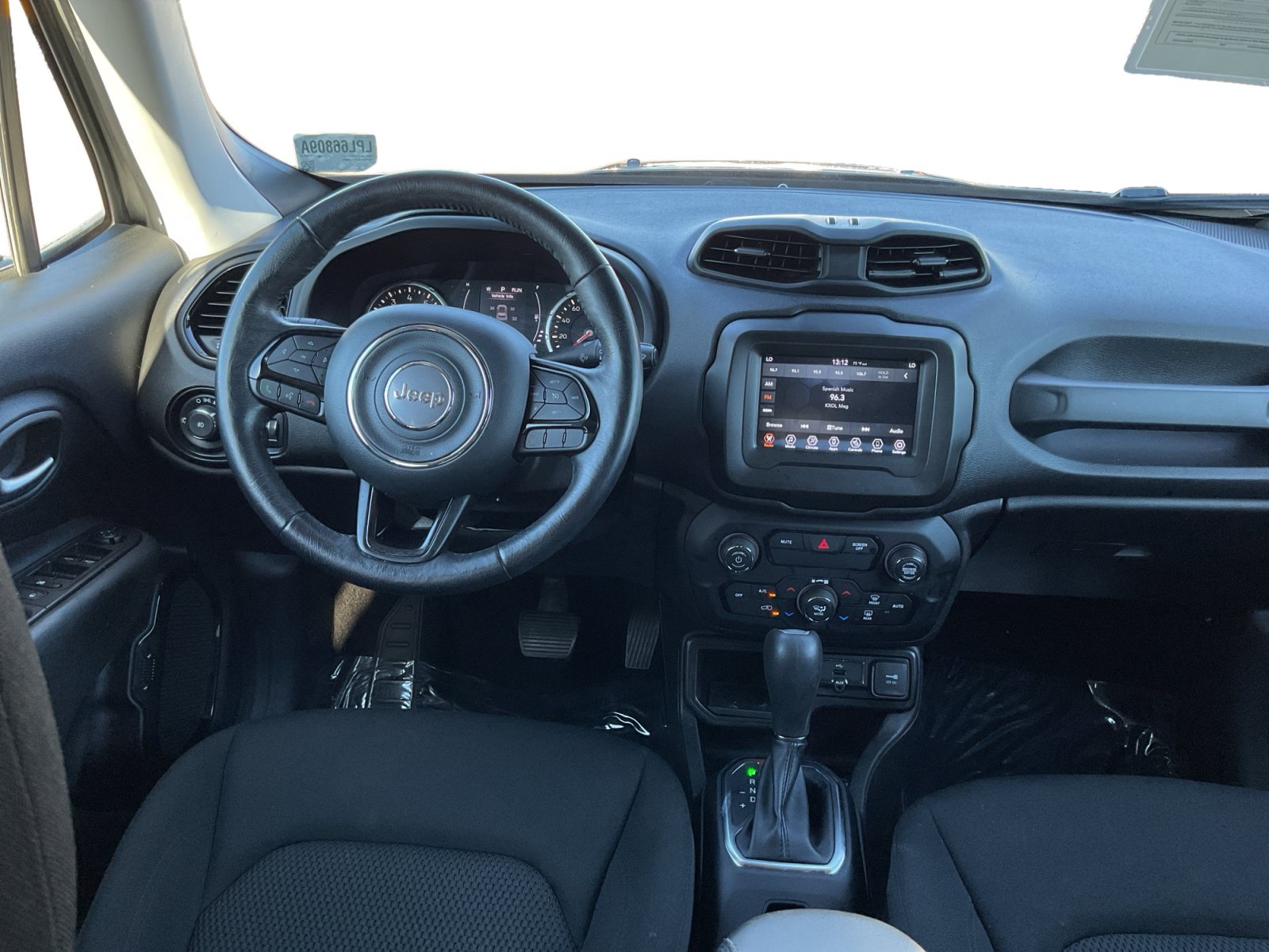 Used 2020 Jeep Renegade Altitude FWD image 14