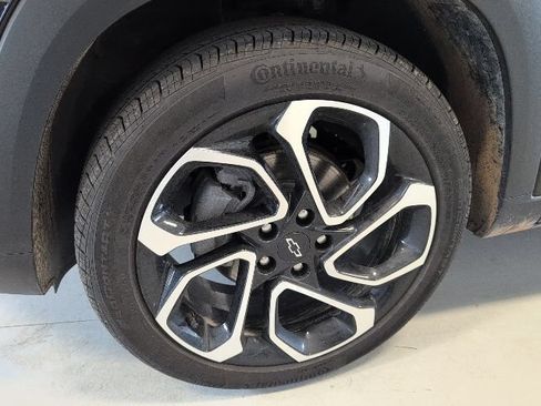 Used 2025 Chevrolet Trax RS w/ Sunroof Package FWD image 10