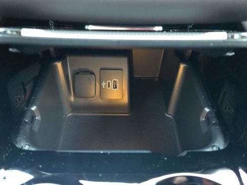 Used 2025 Ford Explorer Platinum w/ Ultimate Package image 42