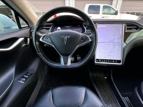 Used 2014 Tesla Model S 60 image 5