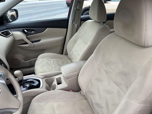 Used 2015 Nissan Rogue S AWD/4WD image 18