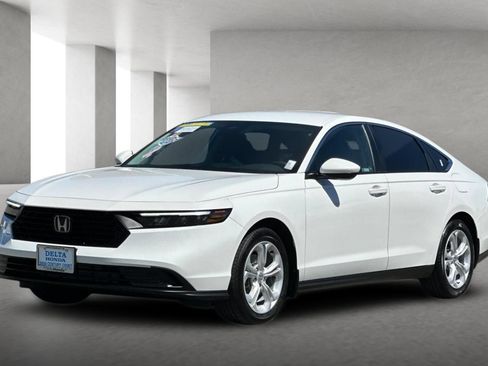 Certified 2026 Honda Accord LX image 8