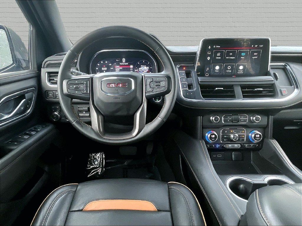 Used 2023 GMC Yukon XL AT4 w/ AT4 Premium Plus Package AWD/4WD image 8
