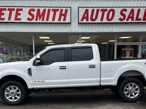 Used 2019 Ford F250 XLT image 2