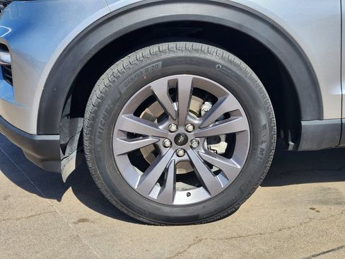 Certified 2024 Ford Explorer XLT w/ Equipment Group 202A AWD/4WD image 10