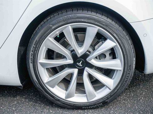 Used 2020 Tesla Model 3 Long Range image 10