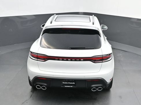 New 2026 Porsche Macan AWD/4WD image 30
