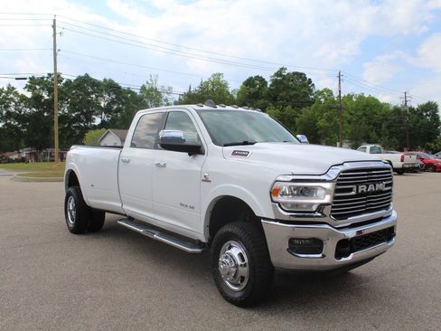 Used 2019 RAM 3500 Laramie AWD/4WD image 3