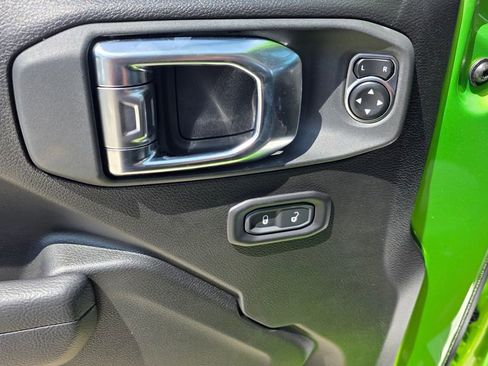 New 2025 Jeep Gladiator Rubicon w/ Convenience Group image 23