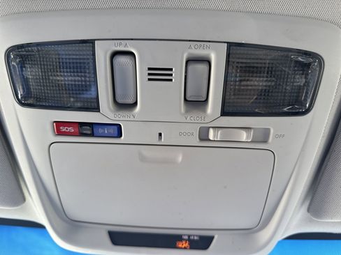 Used 2018 Subaru Outback 2.5i Limited w/ Popular Package #2 image 23