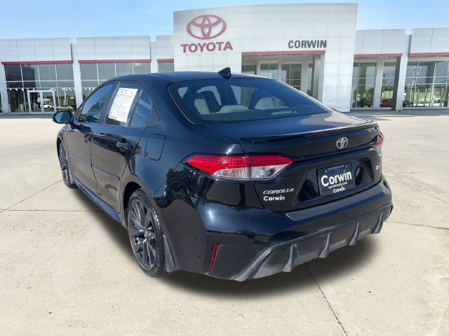 Used 2024 Toyota Corolla SE FWD image 3