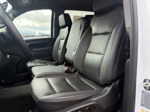 Used 2024 GMC Sierra 3500 SLT image 15