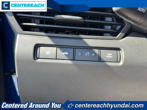 Used 2025 Nissan Altima 2.5 SL FWD image 19