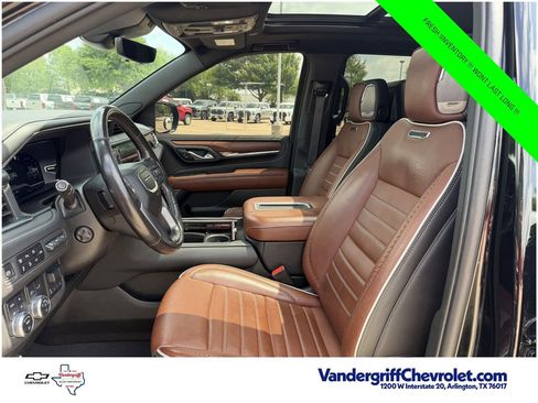 Used 2023 GMC Yukon XL Denali Ultimate AWD/4WD image 27