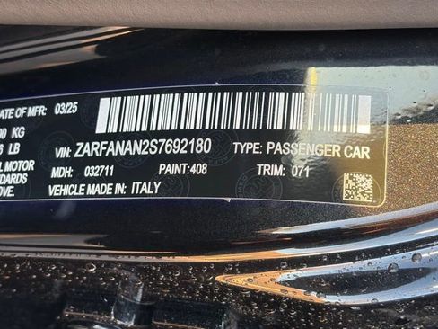 Used 2025 Alfa Romeo Giulia AWD image 36