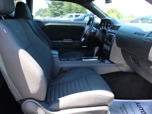 Used 2014 Dodge Challenger SXT RWD image 48