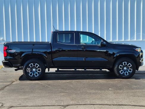 Used 2024 Chevrolet Colorado Z71 w/ Z71 Convenience Package 2 image 6