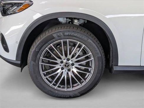 Certified 2026 Mercedes-Benz GLC 300 image 25