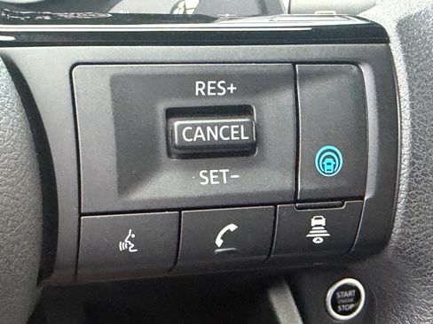Certified 2023 Nissan Rogue SV FWD image 28