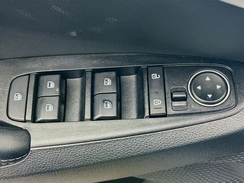 Used 2023 Kia Seltos EX image 15