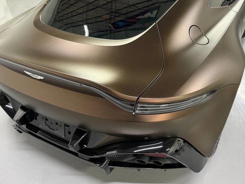 Used 2021 Aston Martin V8 Vantage Base 2dr Coupe image 11