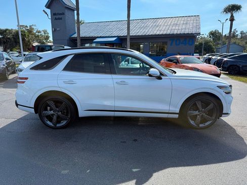 Used 2022 Genesis GV70 2.5T w/ Sport Prestige Package image 4