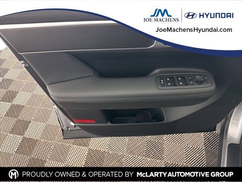 Used 2025 Hyundai Santa Fe SEL image 21