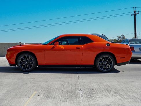 Used 2022 Dodge Challenger SXT w/ Blacktop Package image 5