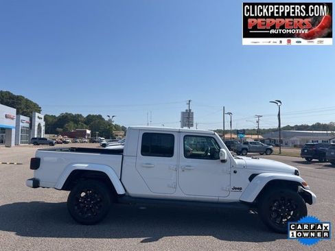 Used 2022 Jeep Gladiator Overland image 7