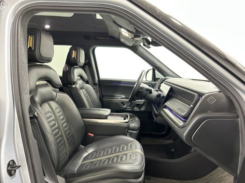Used 2024 Rivian R1S Adventure AWD/4WD image 24