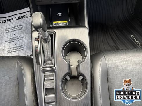 Used 2024 Honda Civic Touring image 3