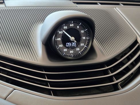 New 2026 Porsche Taycan 4S AWD/4WD image 20