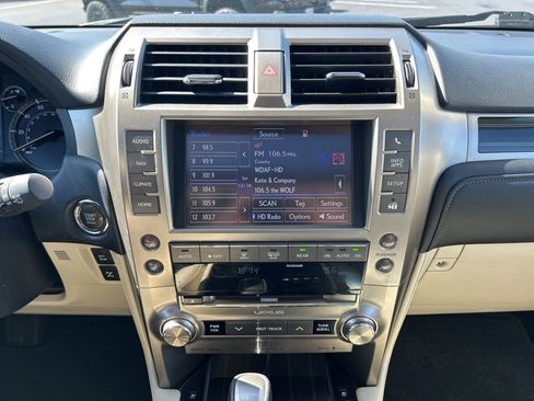 Used 2021 Lexus GX 460 Luxury w/ Accessory Package AWD/4WD image 15
