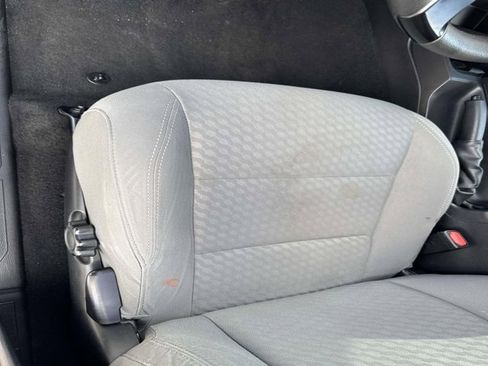 Used 2022 Toyota Tacoma SR5 image 9