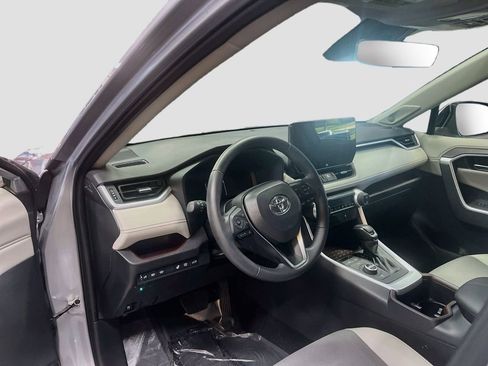 Used 2025 Toyota RAV4 Limited w/ Weather Package AWD/4WD image 9
