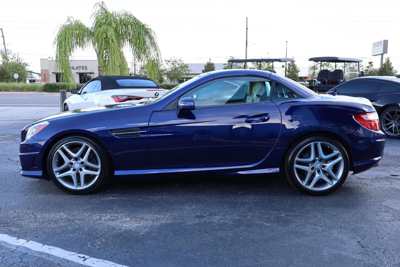 Used 2015 Mercedes-Benz SLK 350 image 3