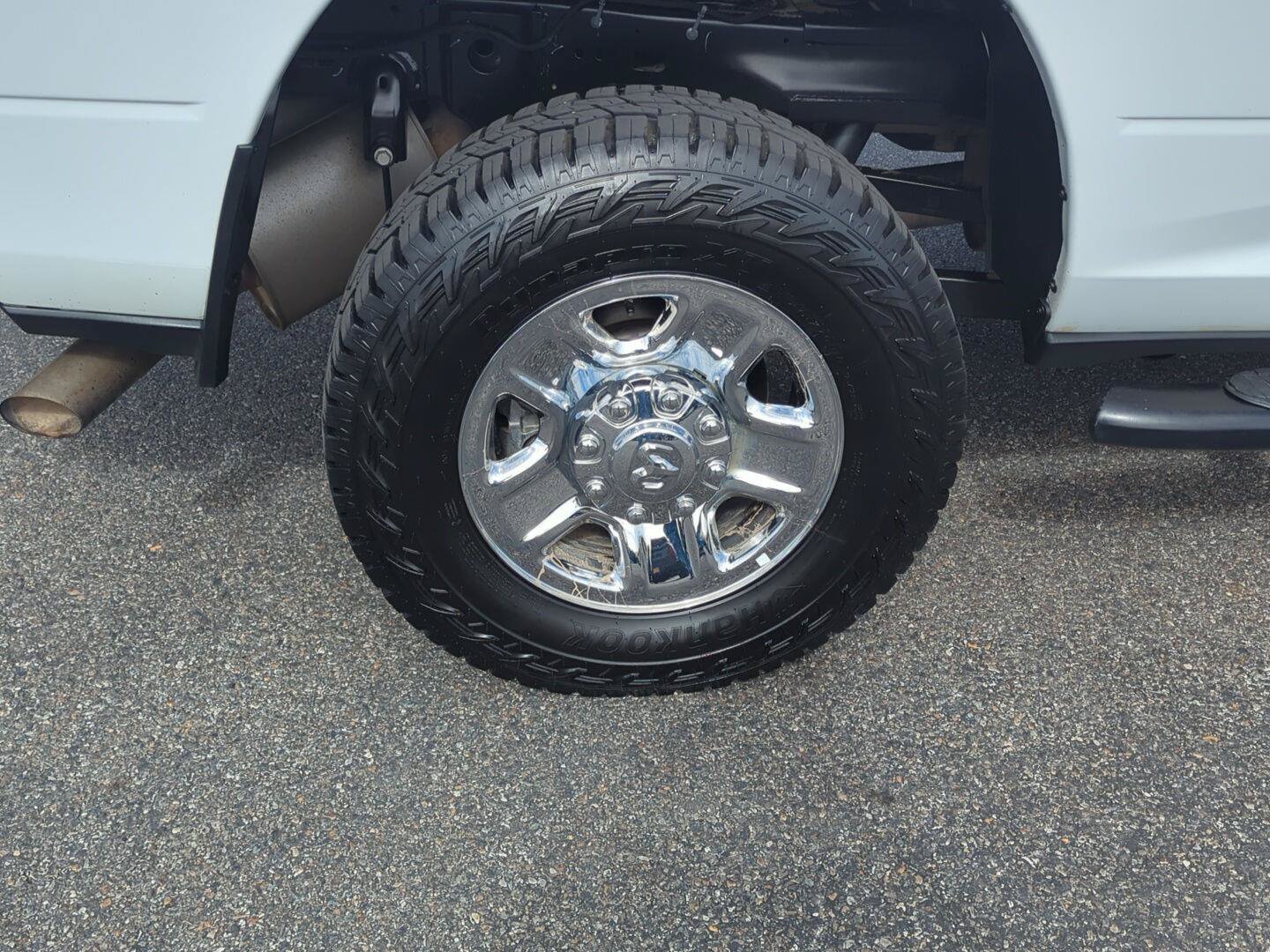 Used 2024 RAM 2500 Tradesman w/ Chrome Appearance Group AWD/4WD image 7