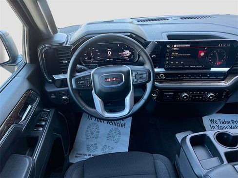 Used 2025 GMC Sierra 1500 Elevation image 22
