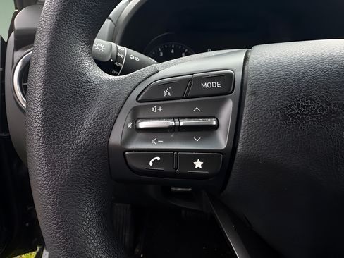 Used 2023 Hyundai Kona SEL AWD/4WD image 24