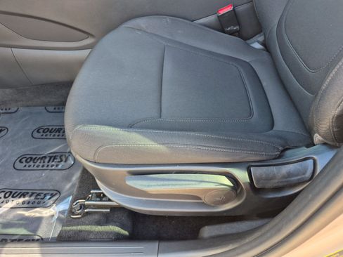 Certified 2024 Hyundai Tucson SE FWD image 18