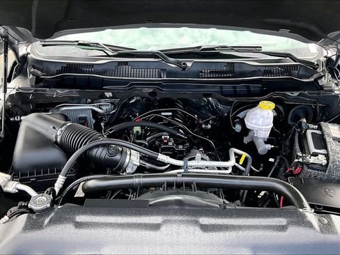 Used 2019 RAM 1500 Express w/ Express Value Package RWD image 28