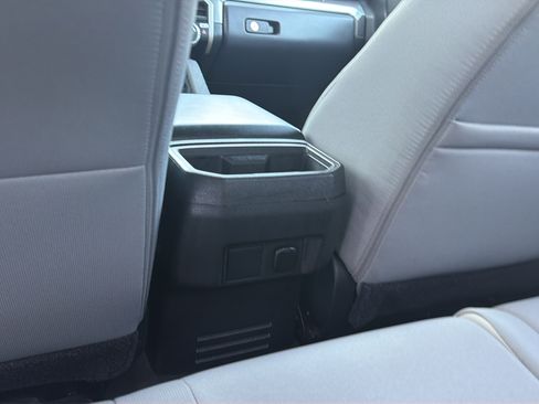 Used 2025 Toyota Tacoma SR5 AWD/4WD image 25