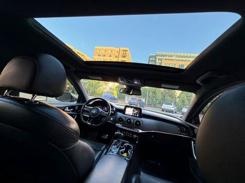 Used 2020 Kia Stinger GT-Line w/ Sun & Sound Package RWD image 30