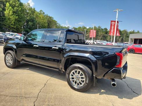 Certified 2026 Toyota Tacoma Limited AWD/4WD image 3