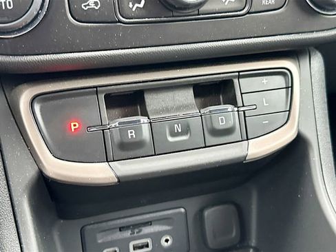 Used 2023 GMC Terrain Denali image 15