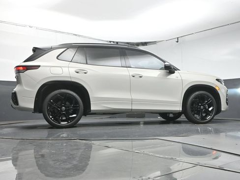 New 2026 Volkswagen Tiguan SE R-Line FWD image 42