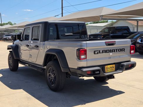 Used 2020 Jeep Gladiator Sport w/ Trailer Tow Package AWD/4WD image 5