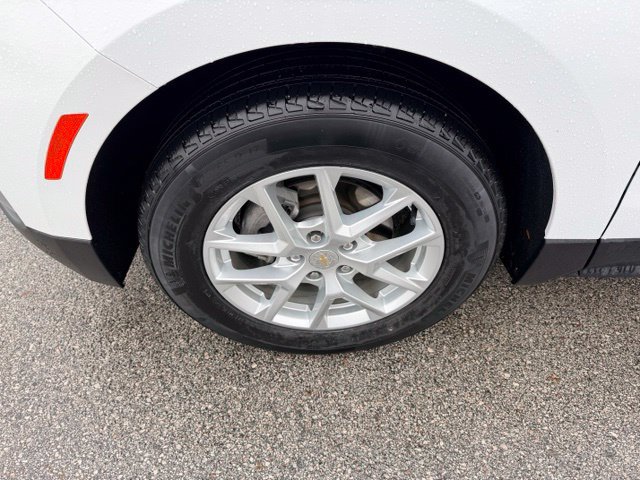 Certified 2024 Chevrolet Equinox LT FWD image 15