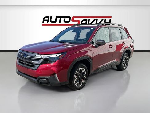 Used 2025 Subaru Forester Premium AWD/4WD image 3